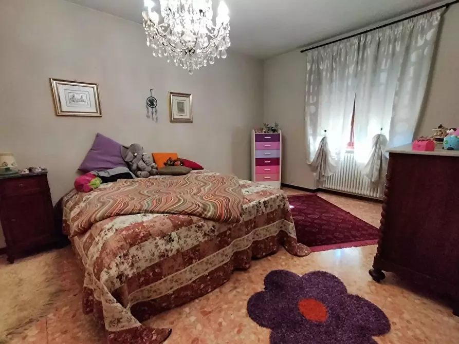 Immagine 21 di Casa semindipendente in vendita  a Lucca