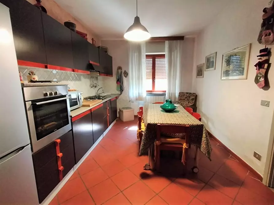 Immagine 6 di Casa semindipendente in vendita  a Lucca