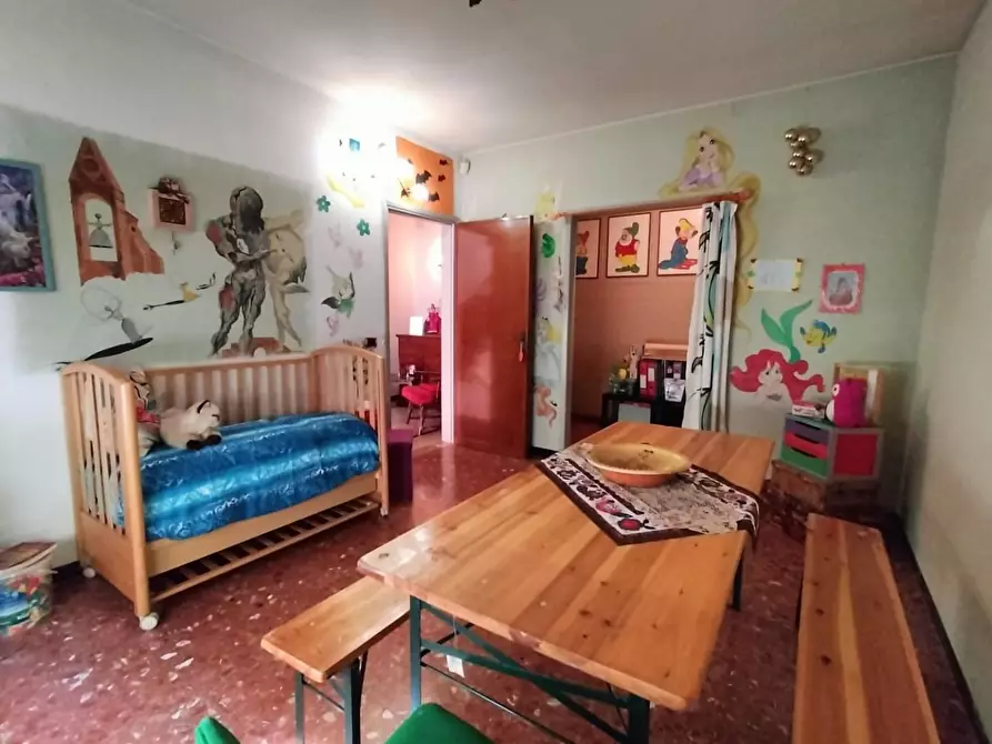 Immagine 15 di Casa semindipendente in vendita  a Lucca