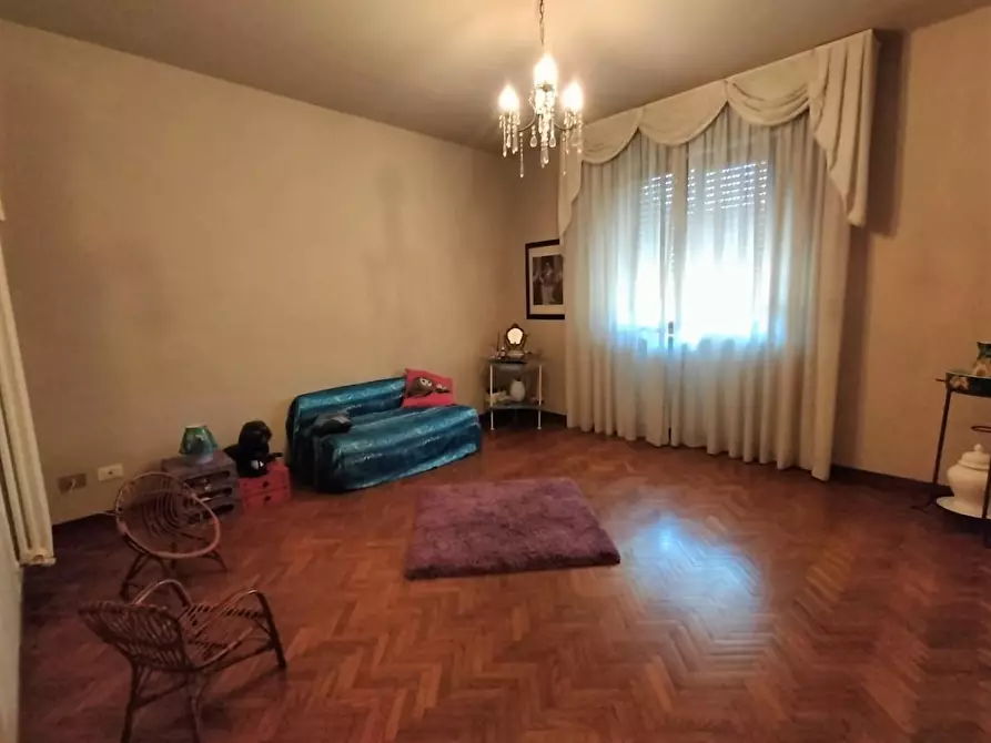 Immagine 25 di Casa semindipendente in vendita  a Lucca