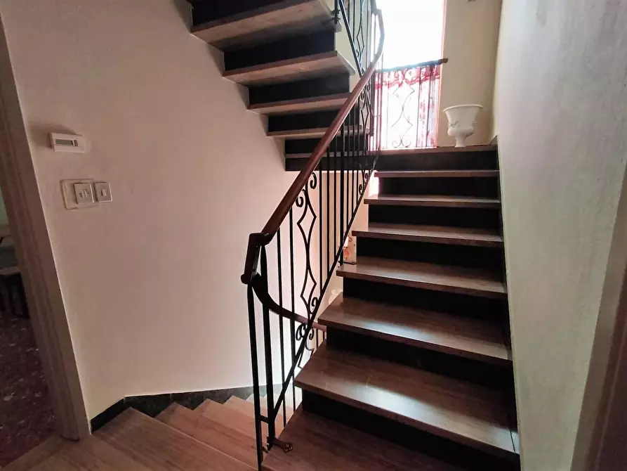 Immagine 19 di Casa semindipendente in vendita  a Lucca