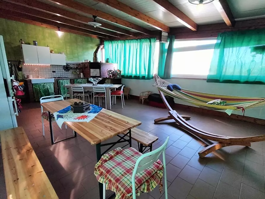 Immagine 17 di Casa semindipendente in vendita  a Lucca