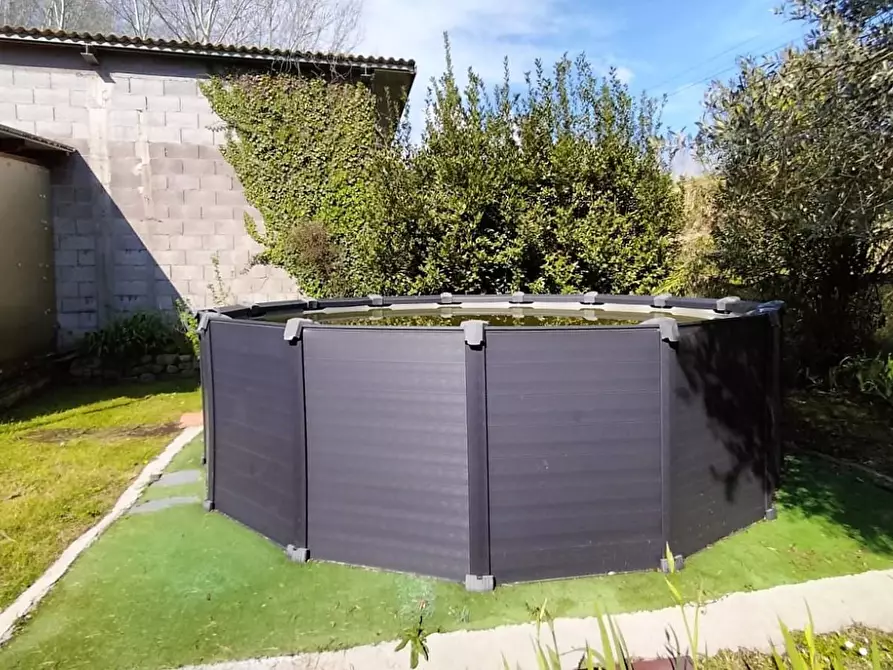 Immagine 30 di Casa semindipendente in vendita  a Lucca