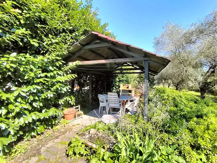 Immagine 28 di Casa semindipendente in vendita  a Lucca