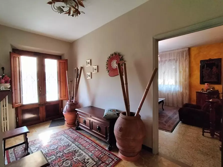 Immagine 2 di Casa semindipendente in vendita  a Lucca
