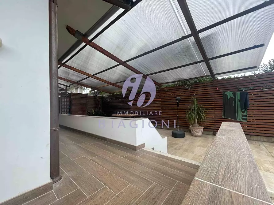 Immagine 8 di Casa bifamiliare in vendita  a Pietrasanta