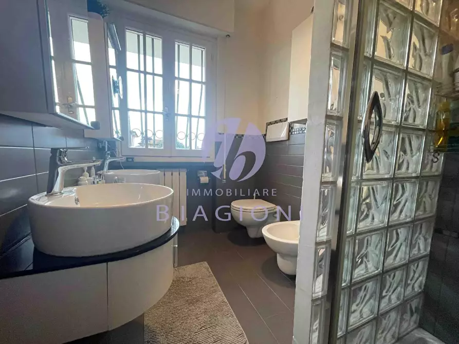 Immagine 18 di Casa bifamiliare in vendita  a Pietrasanta