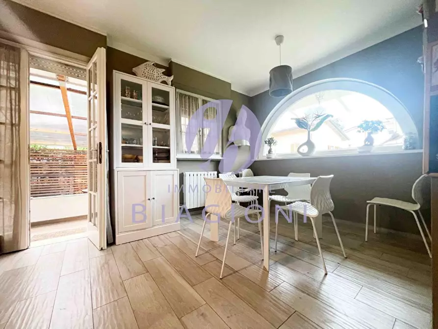 Immagine 16 di Casa bifamiliare in vendita  a Pietrasanta