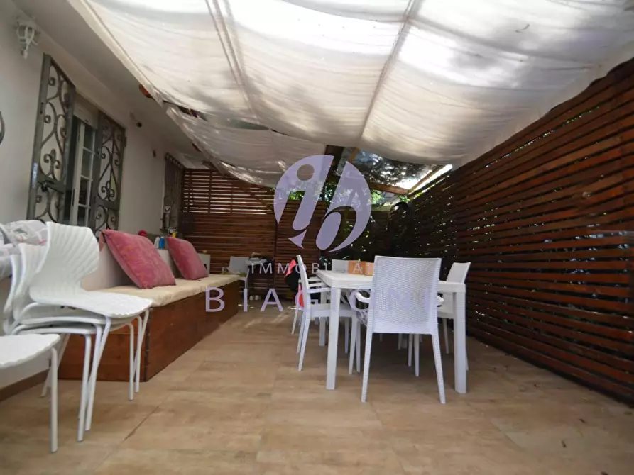 Immagine 9 di Casa bifamiliare in vendita  a Pietrasanta