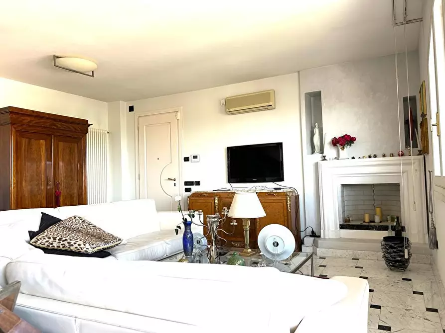 Immagine 4 di Mansarda in vendita  a Empoli