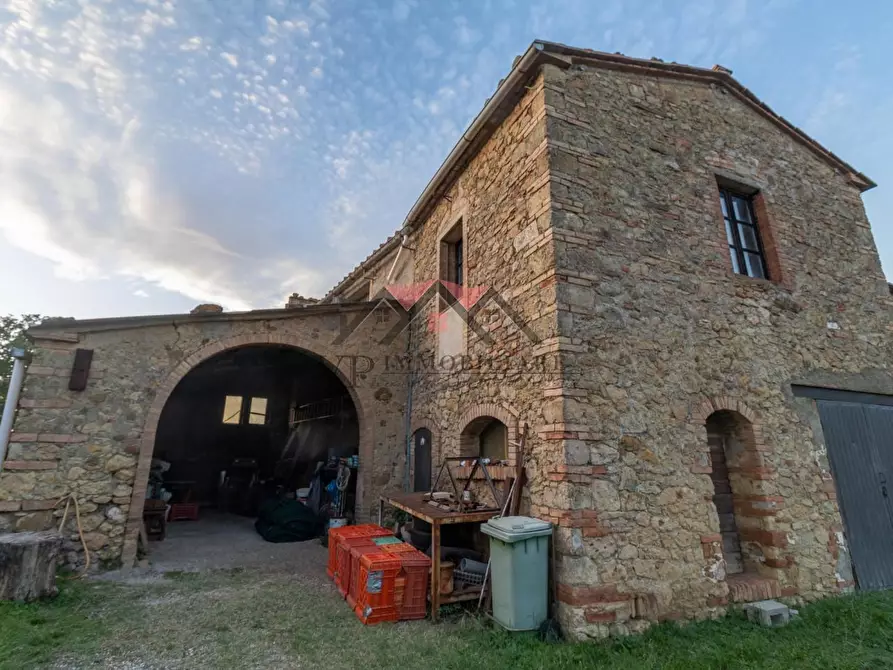 Immagine 14 di Casa colonica in vendita  a Pomarance