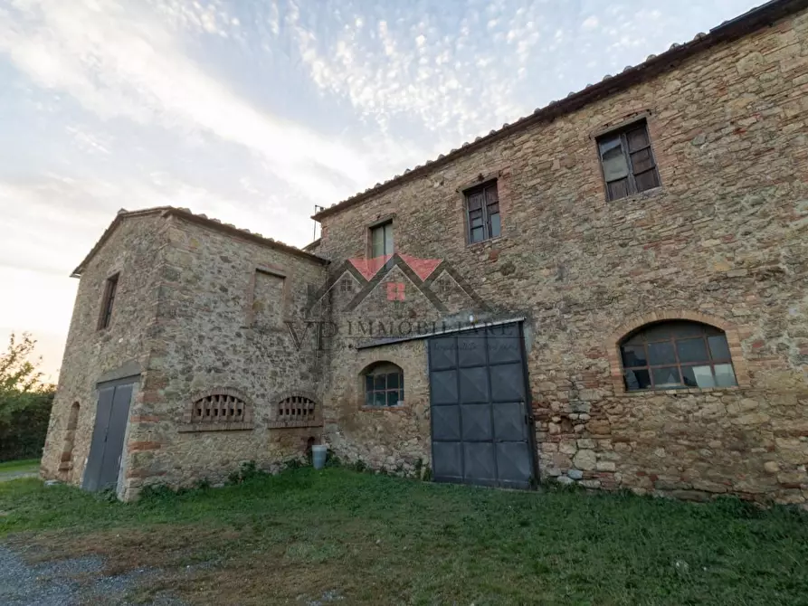 Immagine 15 di Casa colonica in vendita  a Pomarance