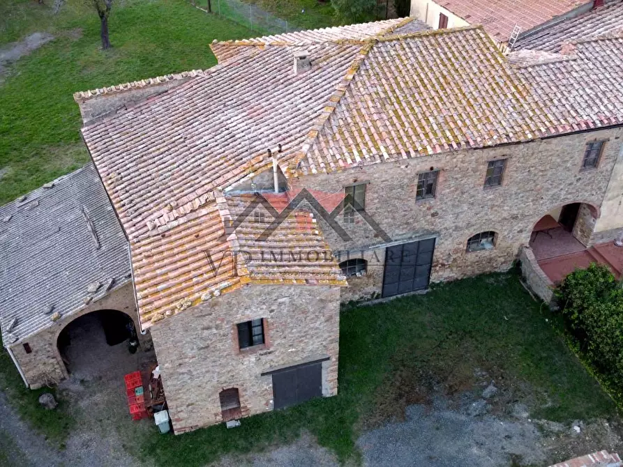 Immagine 10 di Casa colonica in vendita  a Pomarance