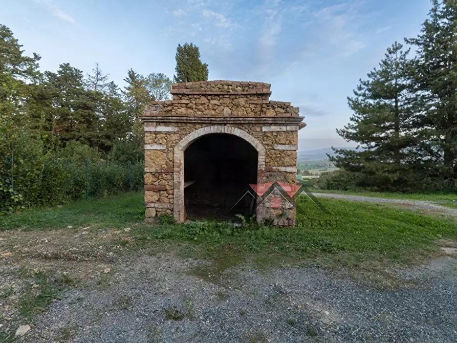 Immagine 9 di Casa colonica in vendita  a Pomarance