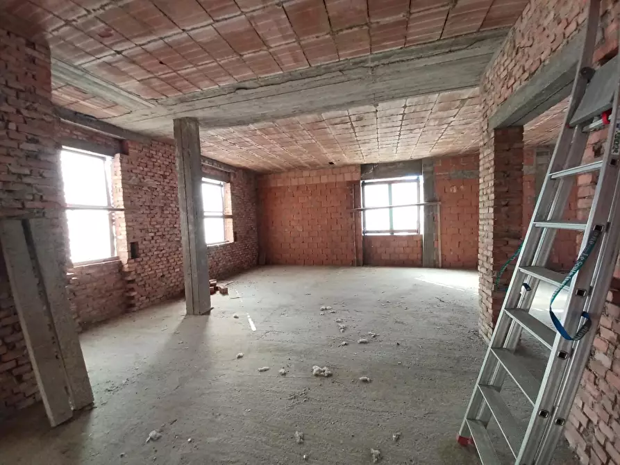 Immagine 5 di Casa indipendente in vendita  a Capraia E Limite