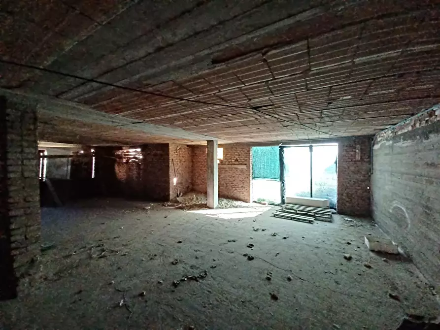 Immagine 11 di Casa indipendente in vendita  a Capraia E Limite