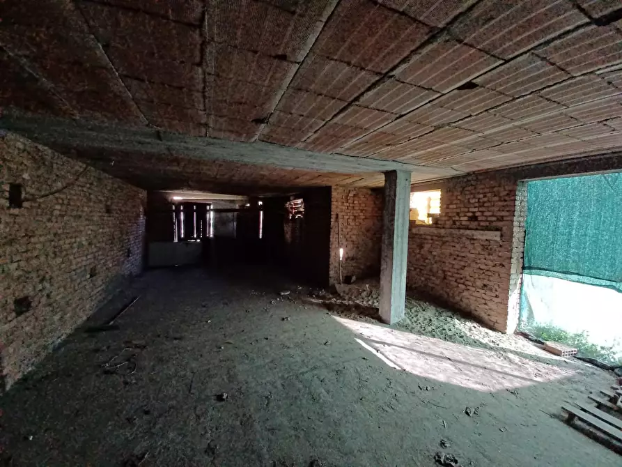 Immagine 13 di Casa indipendente in vendita  a Capraia E Limite