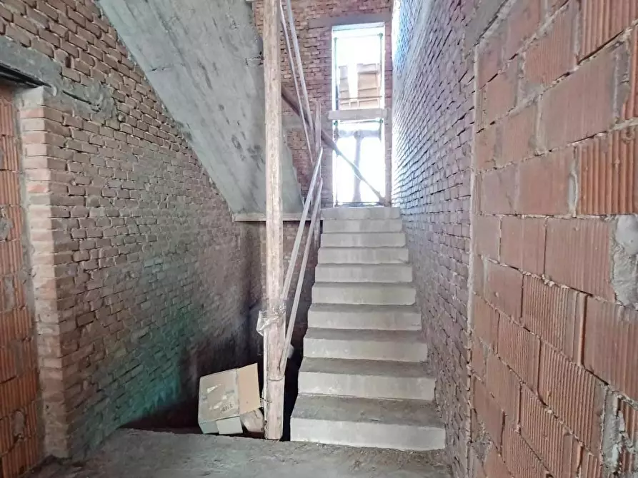 Immagine 4 di Casa indipendente in vendita  a Capraia E Limite