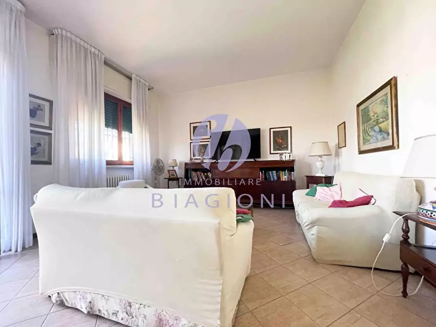 Immagine 11 di Villa in vendita  a Pietrasanta
