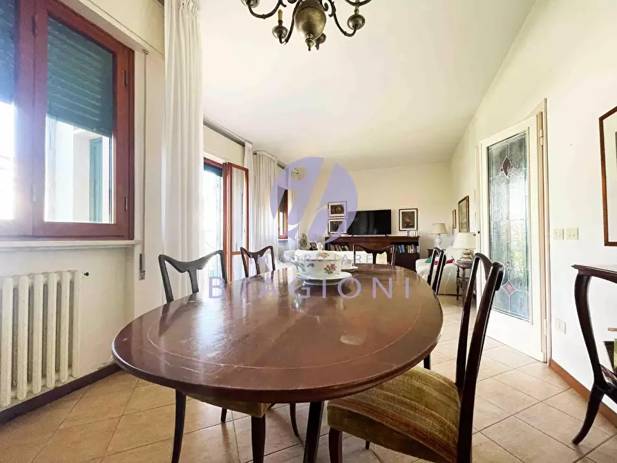 Immagine 13 di Villa in vendita  a Pietrasanta