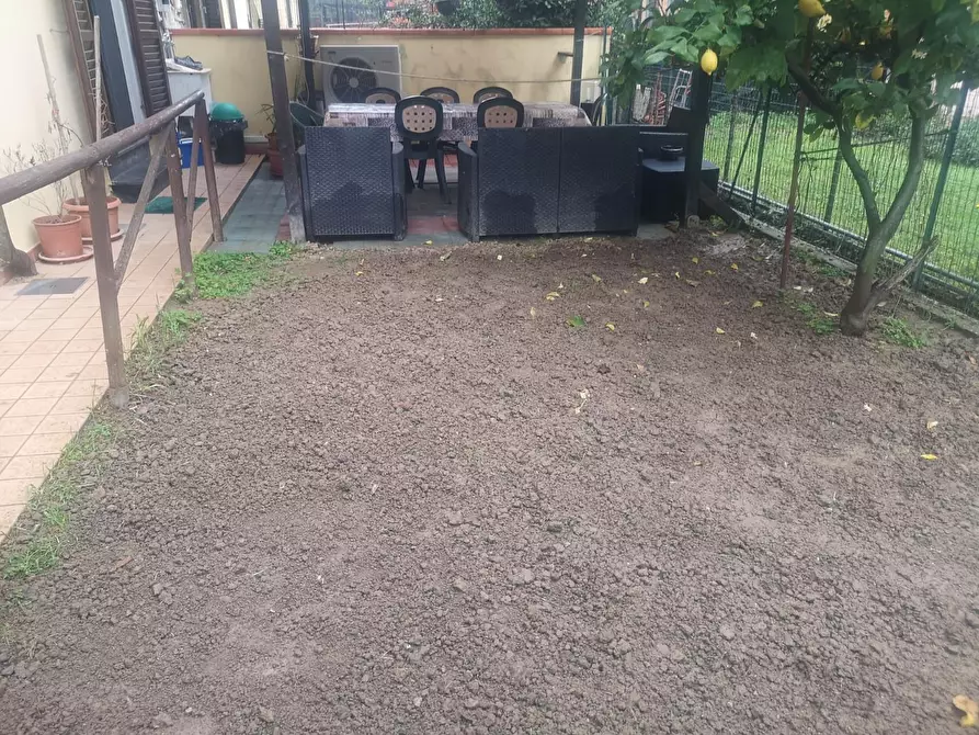 Immagine 21 di Villetta a schiera in vendita  a Vecchiano