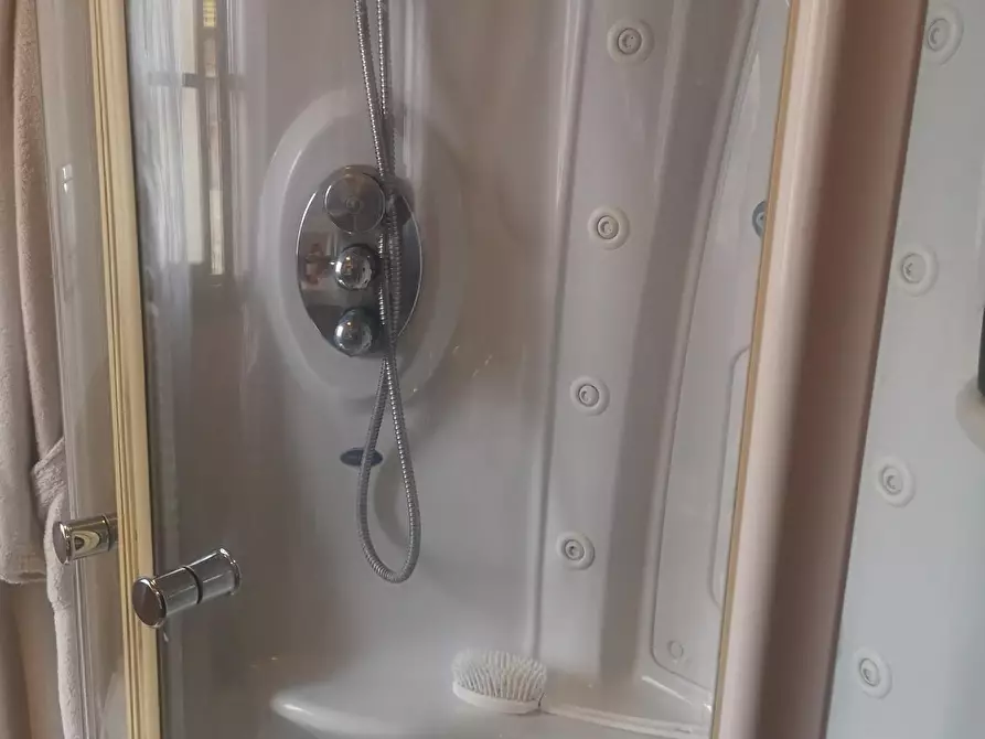 Immagine 11 di Villetta a schiera in vendita  a Vecchiano