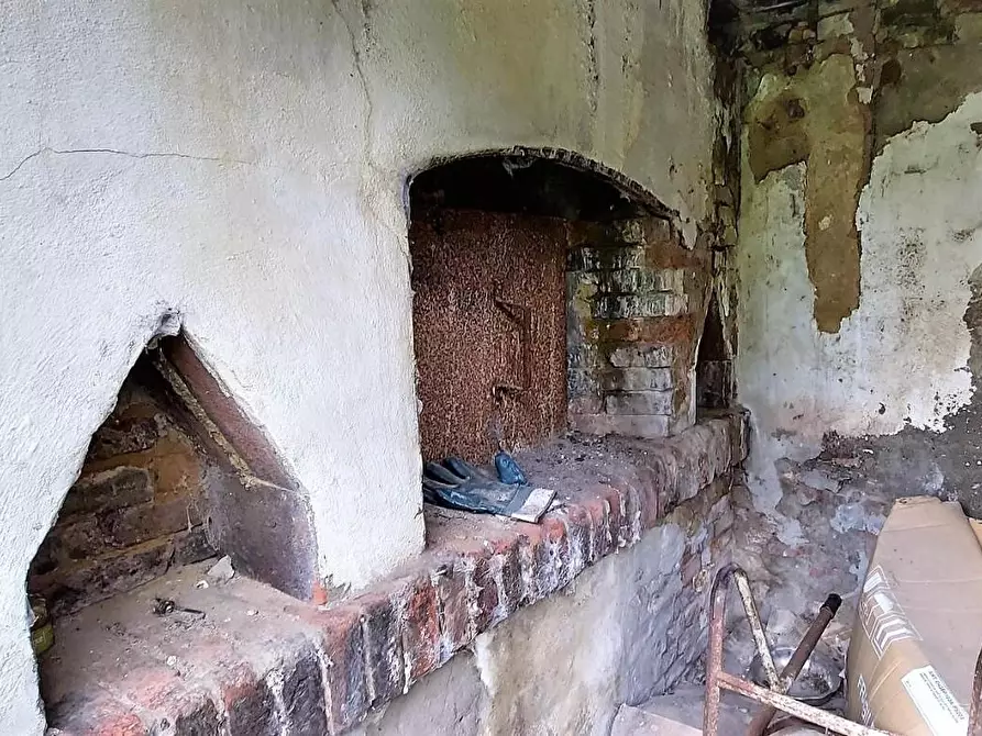 Immagine 13 di Casa colonica in vendita  a Palaia