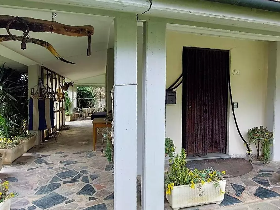 Immagine 6 di Casa colonica in vendita  a Palaia