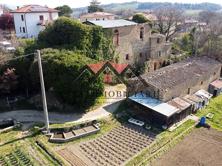 Immagine 2 di Casa colonica in vendita  a Pomarance