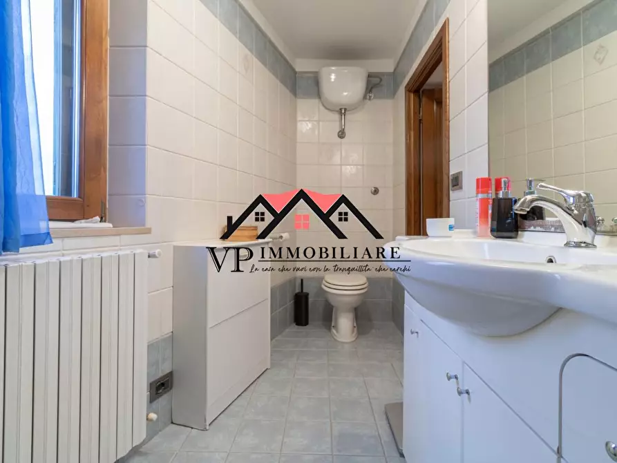 Immagine 10 di Casa colonica in vendita  a Pomarance