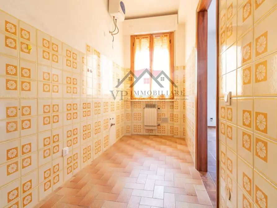 Immagine 2 di Appartamento in vendita  a Pomarance