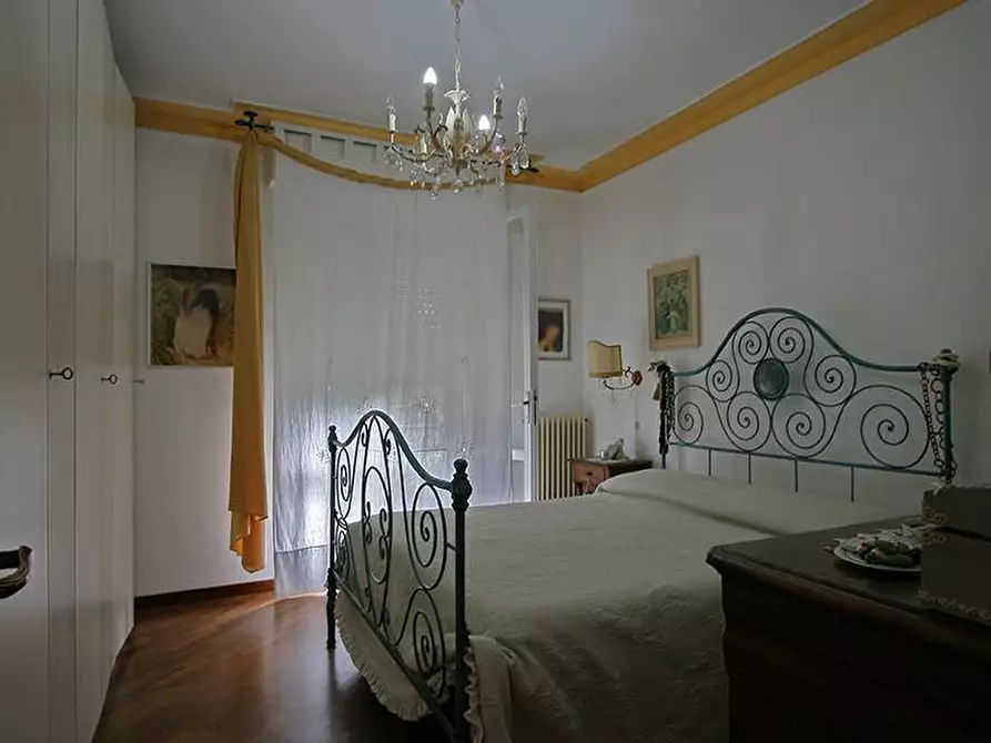 Immagine 12 di Casa bifamiliare in vendita  a Collesalvetti