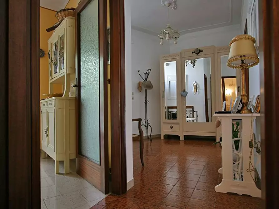 Immagine 8 di Casa bifamiliare in vendita  a Collesalvetti