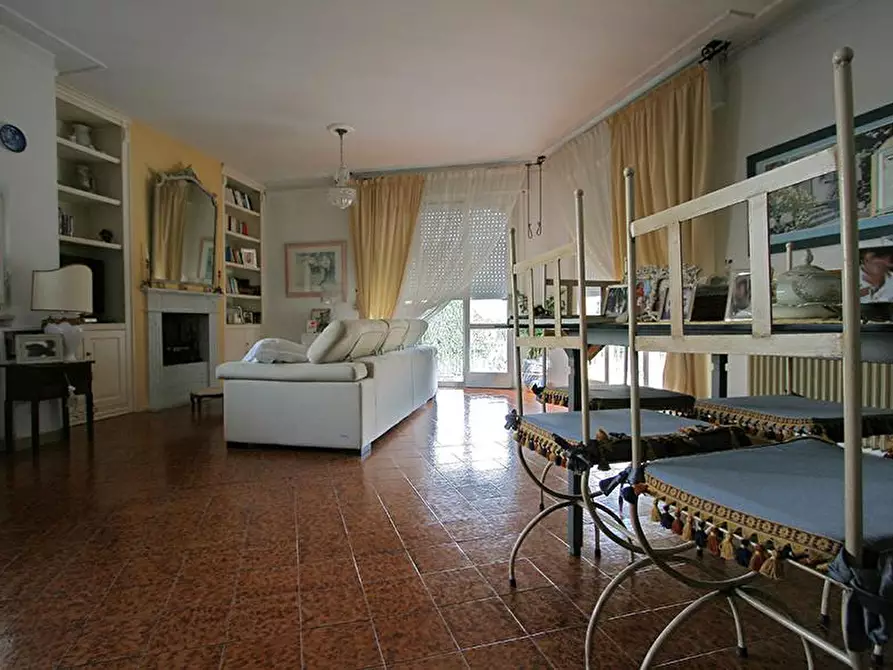 Immagine 3 di Casa bifamiliare in vendita  a Collesalvetti