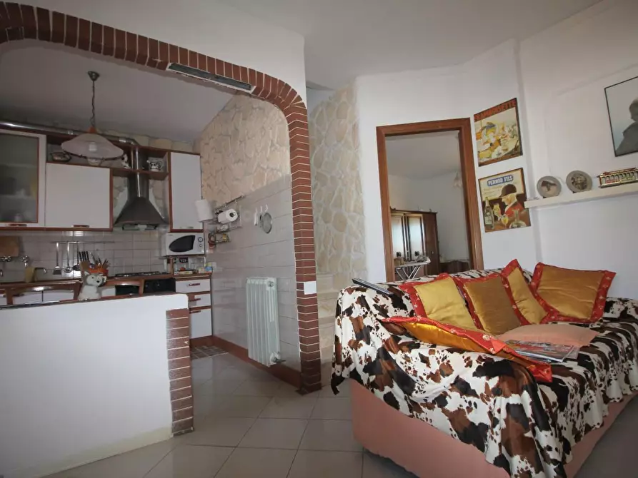 Immagine 11 di Appartamento in vendita  a Castelnuovo Berardenga