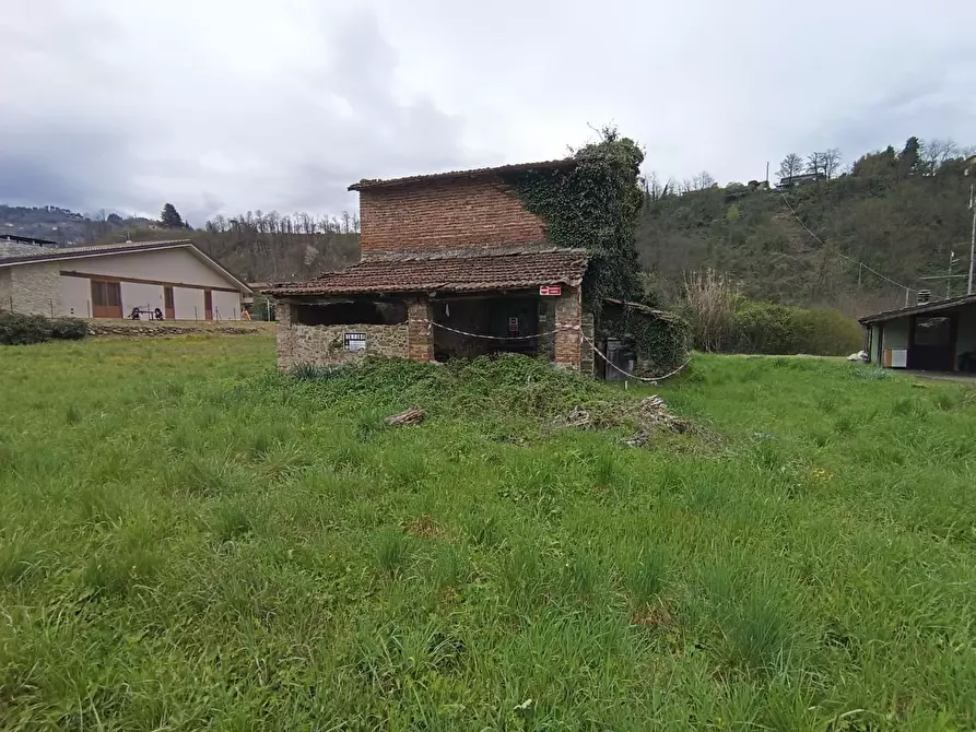 Immagine 2 di Deposito in vendita  a Coreglia Antelminelli