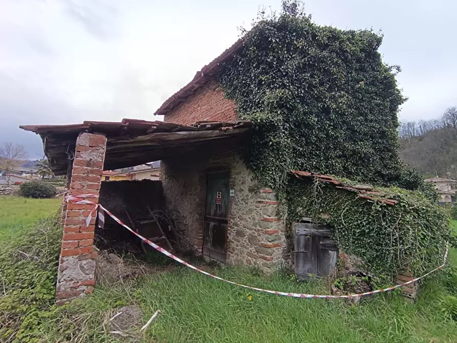 Immagine 4 di Deposito in vendita  a Coreglia Antelminelli