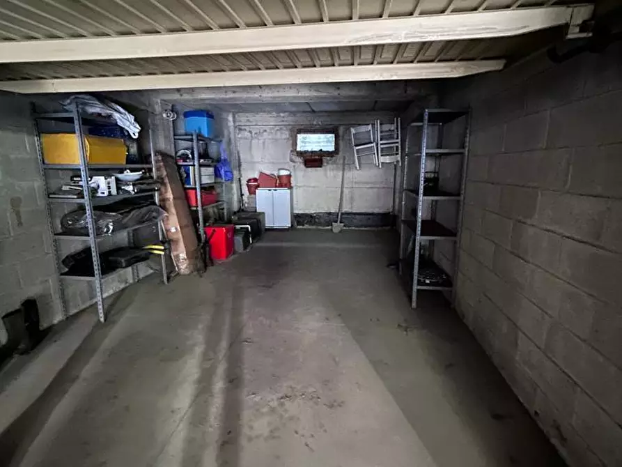 Immagine 16 di Appartamento in vendita  a Aulla