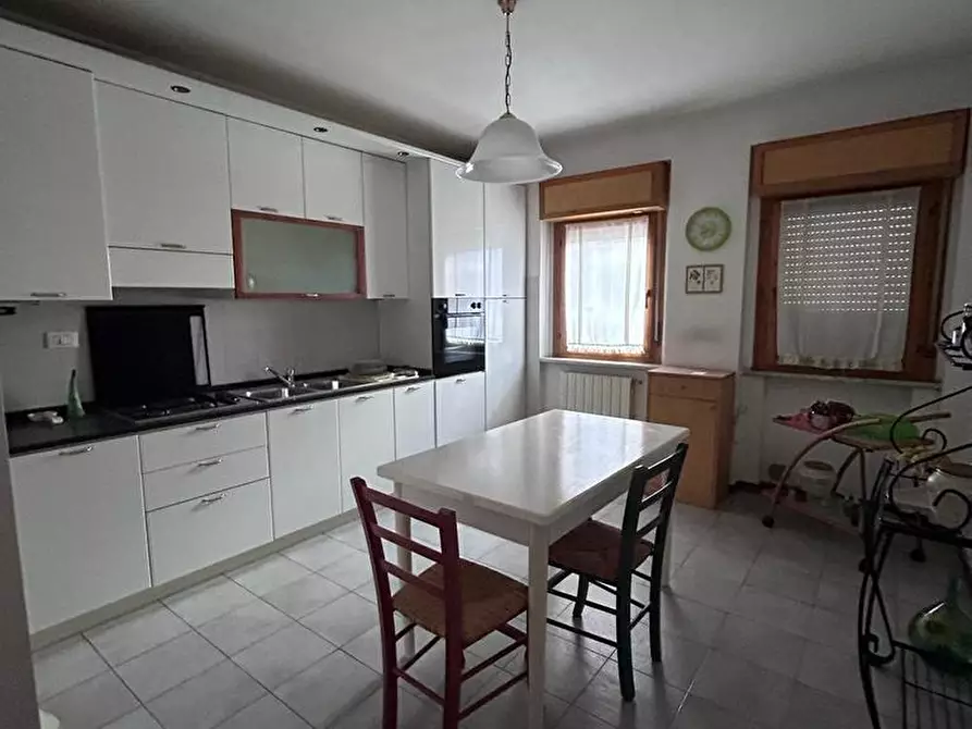 Immagine 7 di Appartamento in vendita  a Aulla