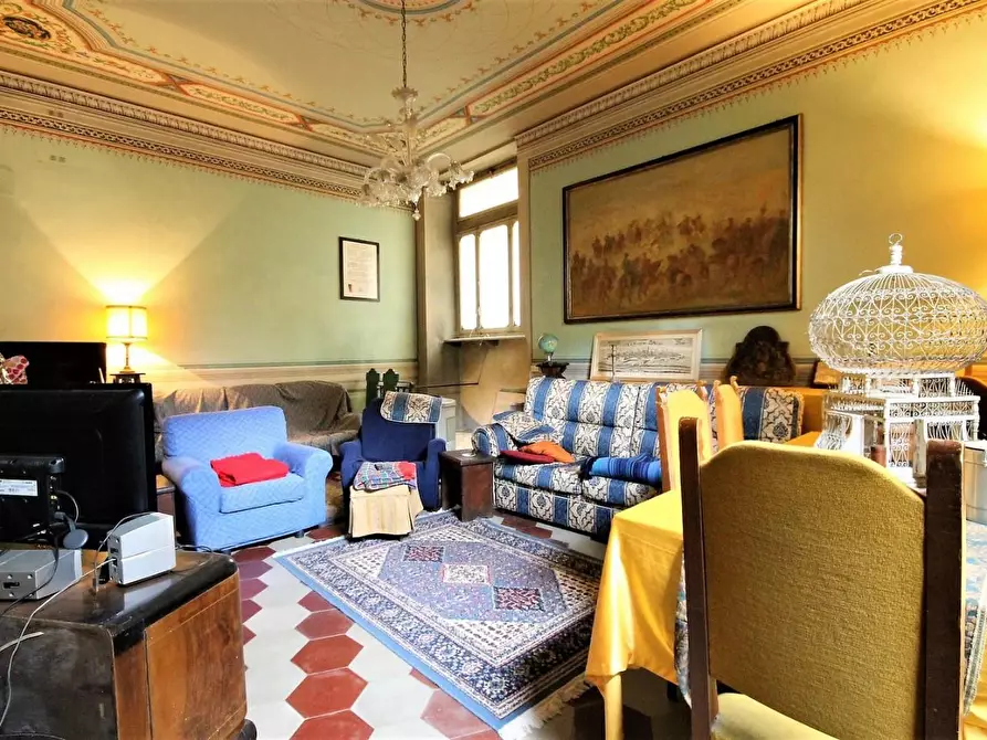 Immagine 10 di Appartamento in vendita  a Lucca