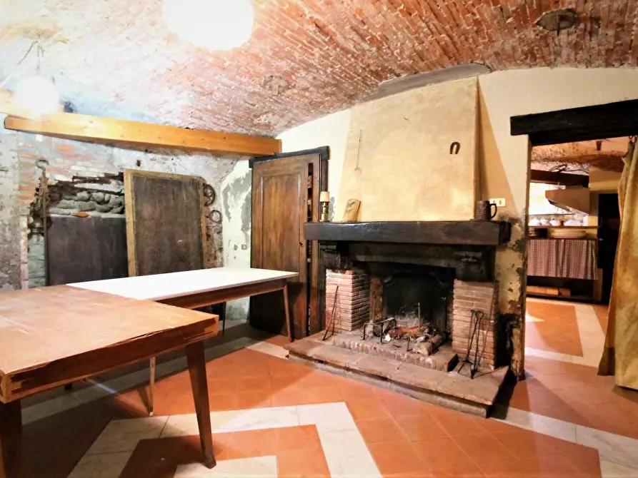 Immagine 30 di Appartamento in vendita  a Lucca