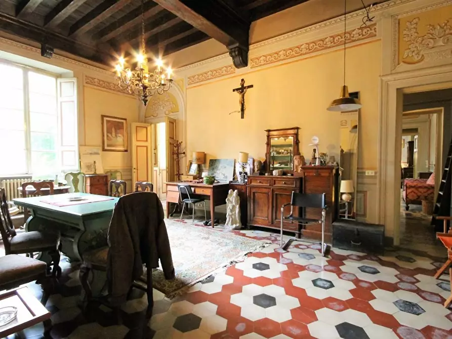 Immagine 5 di Appartamento in vendita  a Lucca