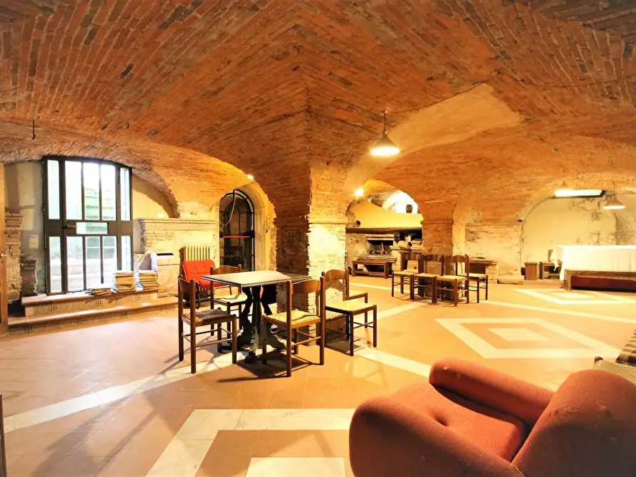 Immagine 33 di Appartamento in vendita  a Lucca