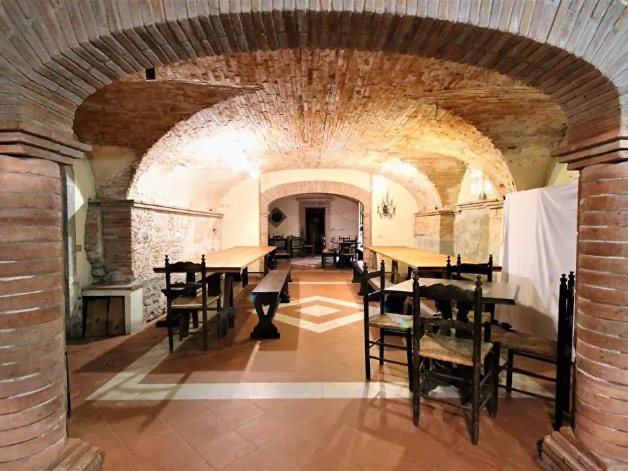 Immagine 31 di Appartamento in vendita  a Lucca