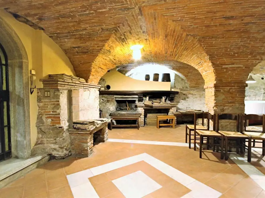 Immagine 34 di Appartamento in vendita  a Lucca