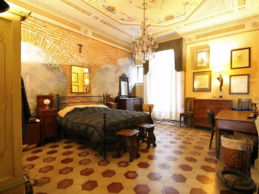 Immagine 7 di Appartamento in vendita  a Lucca