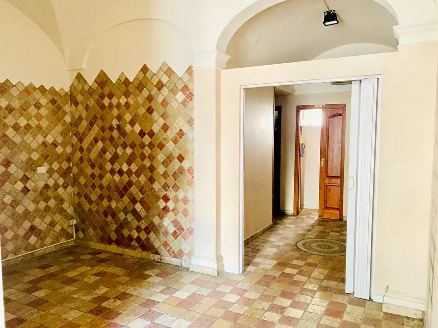 Immagine 3 di Locale commerciale in vendita  a Cerreto Guidi