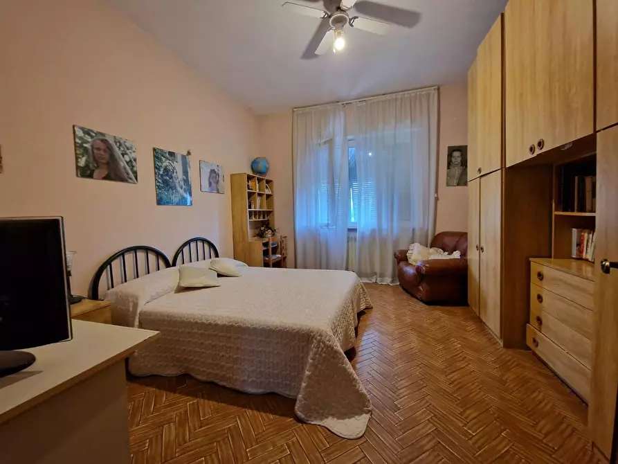 Immagine 15 di Casa indipendente in vendita  a Sarzana