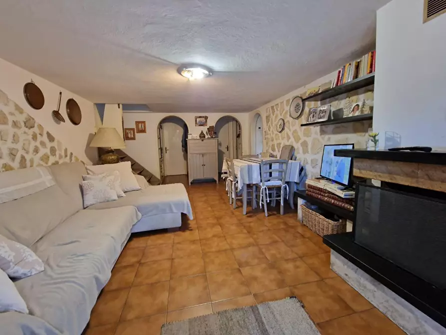 Immagine 18 di Casa indipendente in vendita  a Sarzana