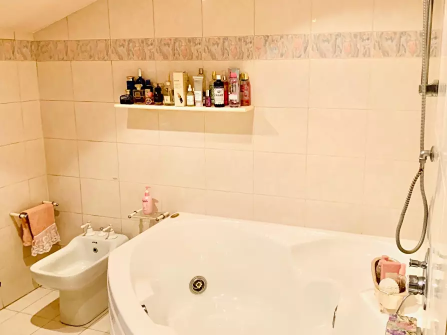 Immagine 42 di Appartamento in vendita  a Empoli